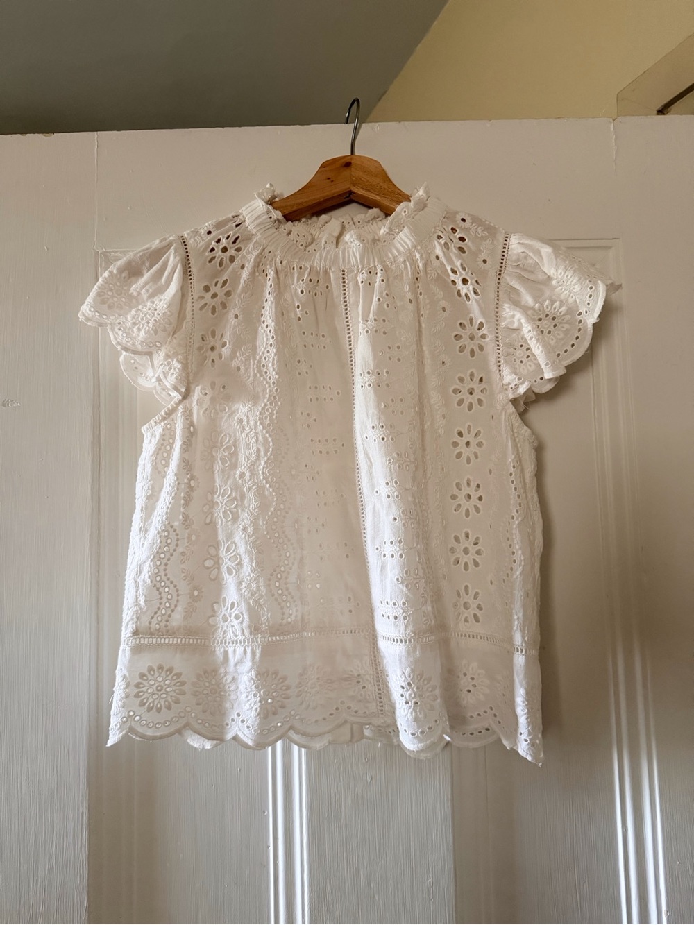 White Eyelet Flutter-Sleeve Blouse - Unbranded